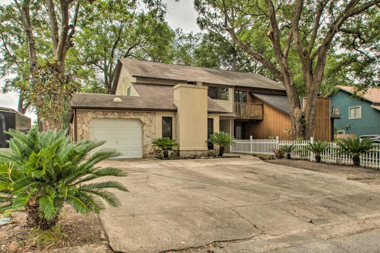 2-Story Pensacola Home With Game Room And Private Yard Buitenkant foto